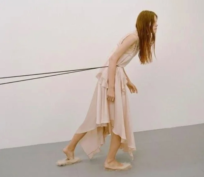 Sanatsal kadın portresi